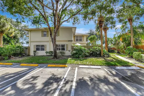 2930 SW 22nd Cir #14C, Delray Beach, FL 33445