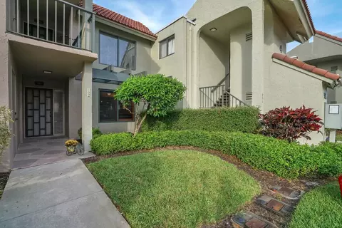 5673 Fairway Park Dr #102, Boynton Beach, FL 33437