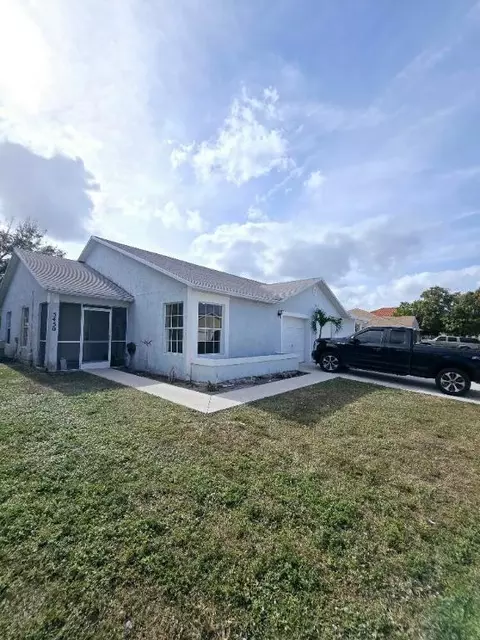 5450 Pinnacle Ln, West Palm Beach, FL 33415