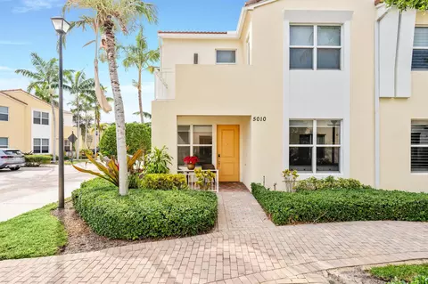 5010 NW 16th Way, Boca Raton, FL 33431
