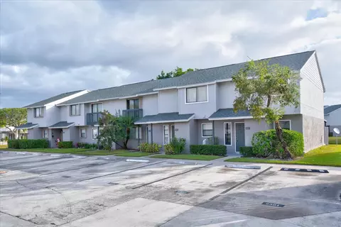 6301 Dockside Cir, Greenacres, FL 33463