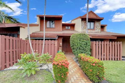 463 SE 14 St, Dania Beach, FL 33004