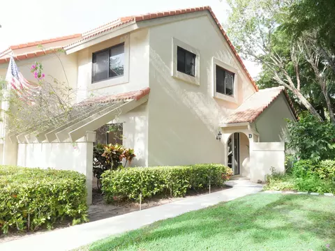 5630 Coach House Cir #D, Boca Raton, FL 33486