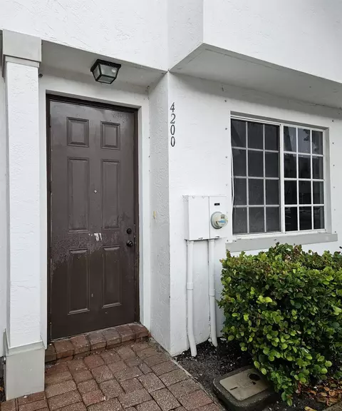 4200 Napoli Lake Dr, West Palm Beach, FL 33410