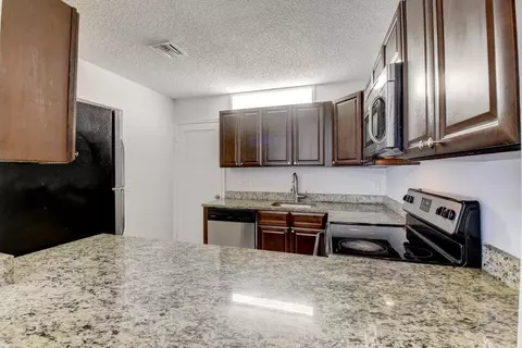 4268 S Landar Dr, Lake Worth, FL 33463