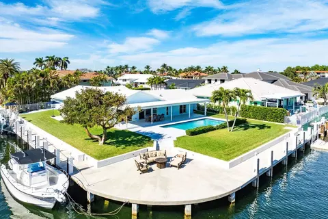 3020 NE 47th St, Lighthouse Point, FL 33064