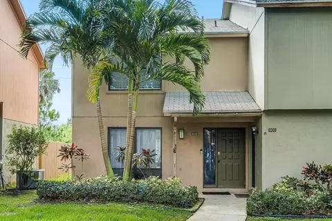 802 Sandtree Dr #802, Palm Beach Gardens, FL 33403
