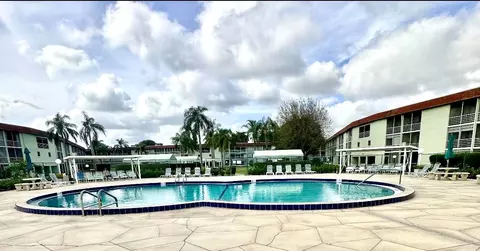 3000 Springdale Blvd #V103, Palm Springs, FL 33461