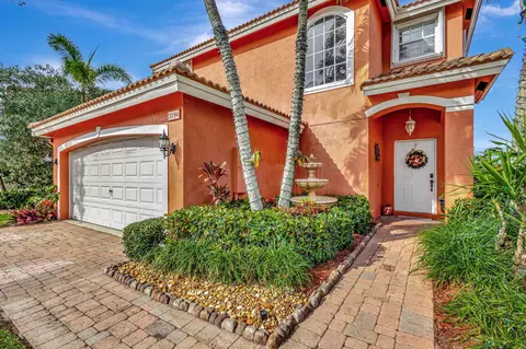 3194 Turtle Cv, West Palm Beach, FL 33411