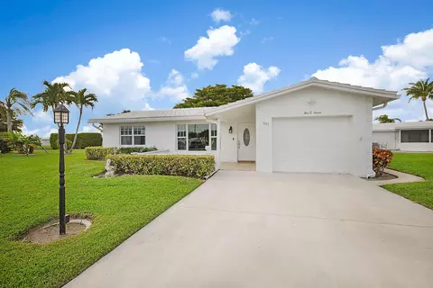 507 Canal Way, Boynton Beach, FL 33426