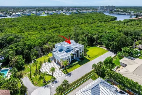 2 Whitney Way, Ocean Ridge, FL 33435
