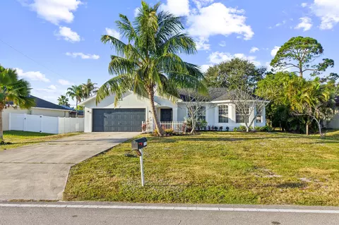 2626 SW Cameo Blvd, Port Saint Lucie, FL 34953