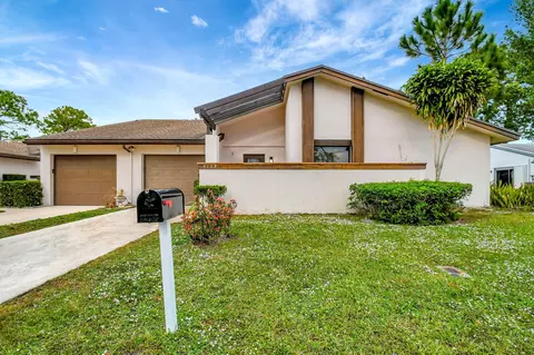 6107 Elsinore Cir, Greenacres, FL 33463