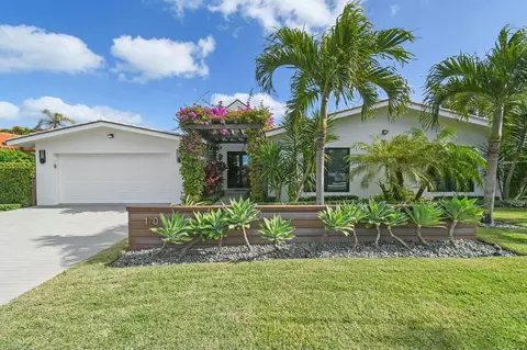 170 Beacon Ln, Jupiter Inlet Colony, FL 33469