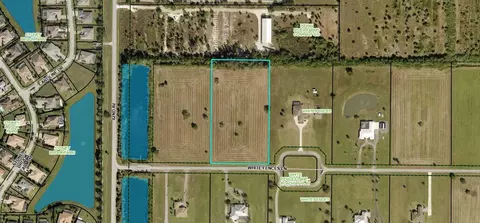 8130 White Fences Ln, Vero Beach, FL 32968