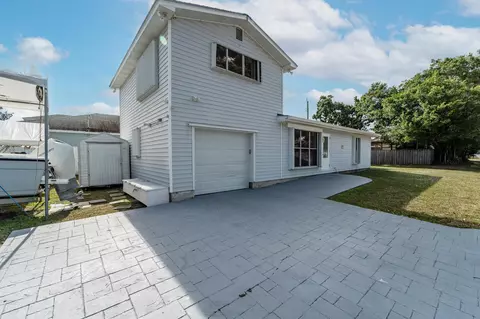 607 Mercury St, West Palm Beach, FL 33406