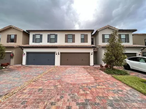 8177 Cadre Noir Rd, Lake Worth, FL 33467