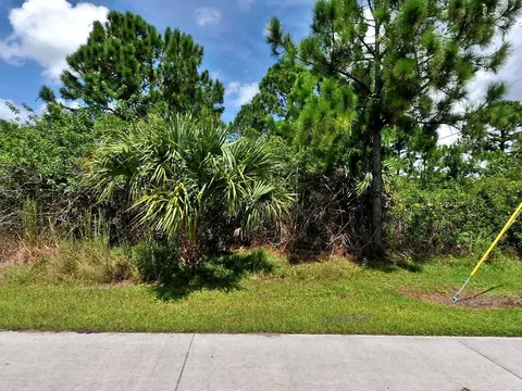 1129 SW Becker Rd, Port St Lucie, FL 34953