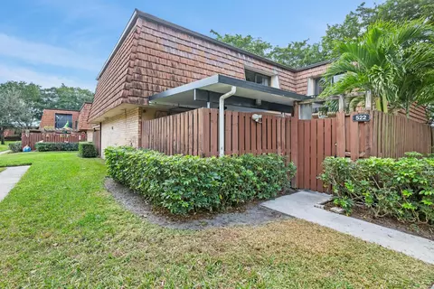 522 5th Ln, Greenacres, FL 33463