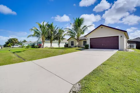 1054 SW Jennifer Ter, Port Saint Lucie, FL 34953