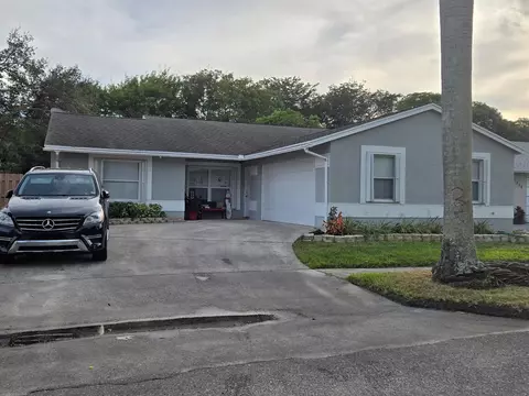 7360 S Willow Springs Cir, Boynton Beach, FL 33436