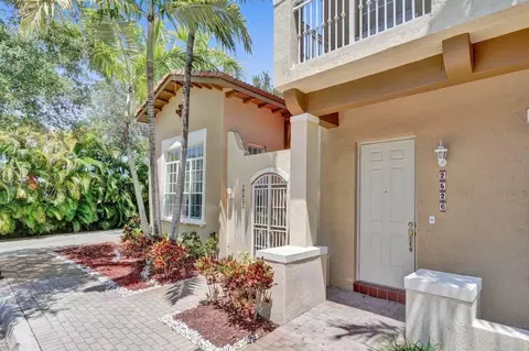 2528 NW 4th St, Boynton Beach, FL 33426