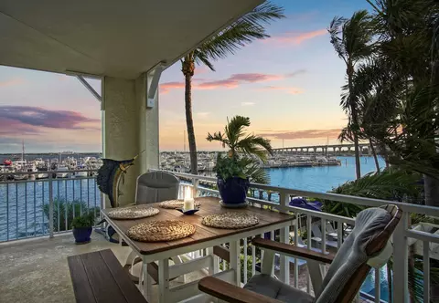975 NW Flagler Ave #205, Stuart, FL 34994