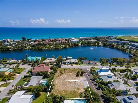 403 Olympus Dr, Juno Beach, FL 33408