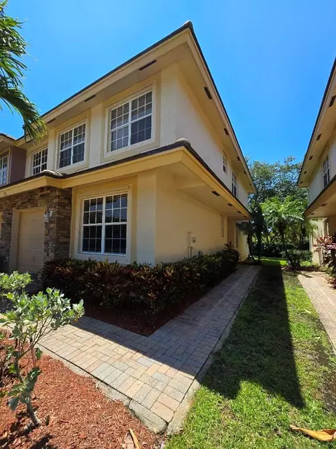 392 SE Bloxham Way, Stuart, FL 34997 photo 1