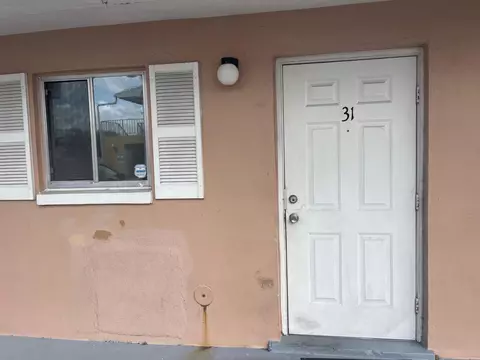 1501 Crescent D31 Cir #D31, Lake Park, FL 33403