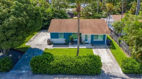 1910 Dock St, West Palm Beach, FL 33401