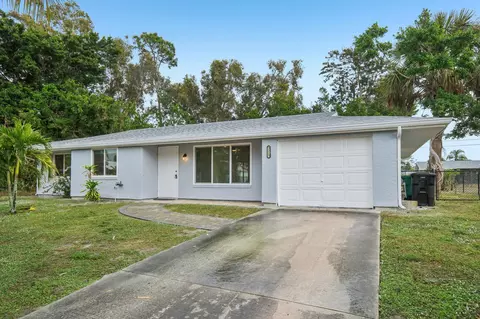 2325 SE Seafury Ln, Port Saint Lucie, FL 34952