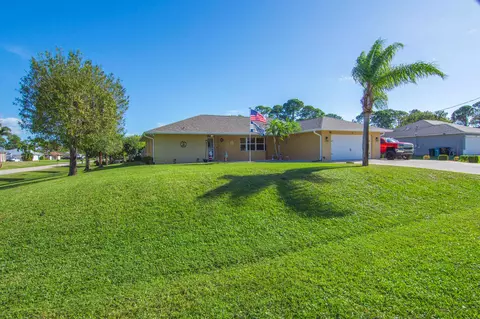 1301 SE Nancy Ln, Port Saint Lucie, FL 34983