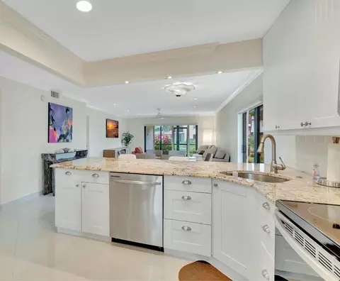 7898 Eastlake #7-G, Boca Raton, FL 33433