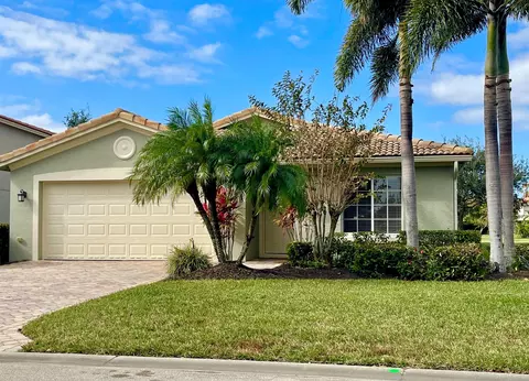 5575 45 Ave, Vero Beach, FL 32967