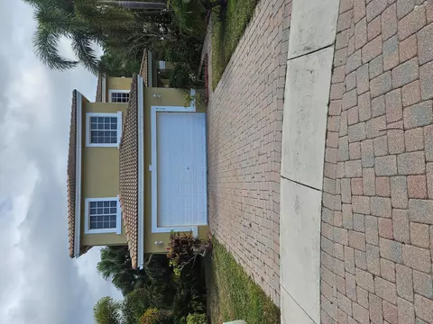 6174 Adriatic Way W, West Palm Beach, FL 33413