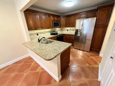 4127 Palm Bay Cir #B, West Palm Beach, FL 33406