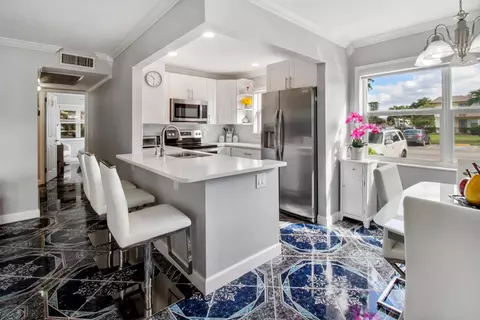 157 Cambridge #G, West Palm Beach, FL 33417