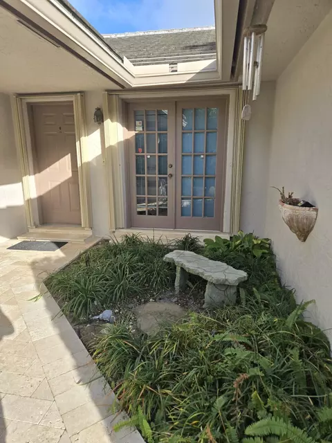 7600 W Country Clb, Boca Raton, FL 33487