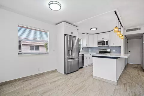 372 Saxony H Ln #372H, Delray Beach, FL 33446