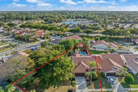 7706 Villa Nova Dr, Boca Raton, FL 33433