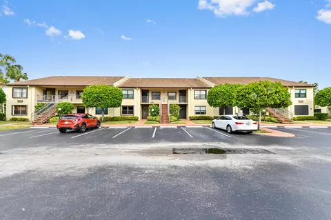 7867 Willow Spring Dr #814, Lake Worth, FL 33467