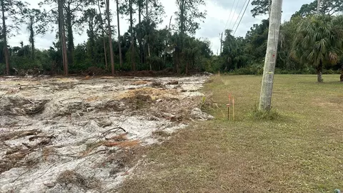 21 Mcarthur Ave, Lehigh Acres, FL 33936