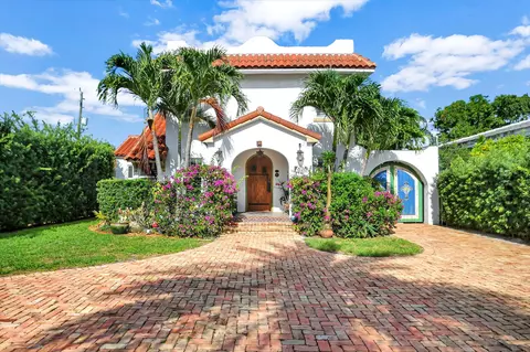 626 N Palmway, Lake Worth, FL 33460