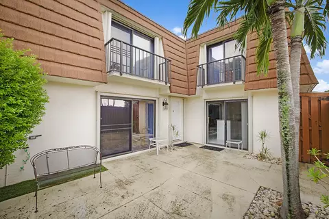 3900 County Line Rd #18D, Jupiter, FL 33469