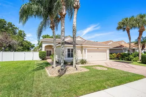 5013 Prairie Dunes Village Cir, Lake Worth, FL 33463