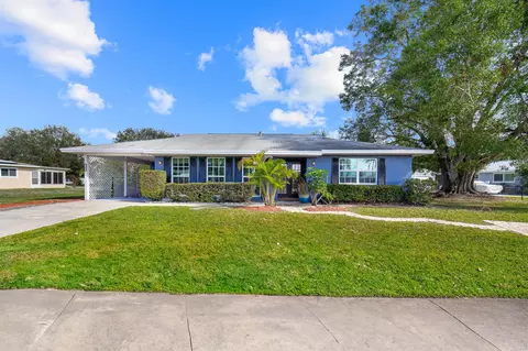 1381 SE San Souci Ln, Port Saint Lucie, FL 34952
