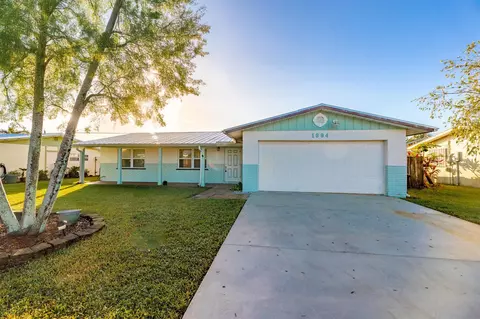 1694 SE Washington St N, Stuart, FL 34997