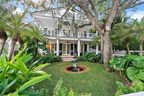 142 Seaspray Ave, Palm Beach, FL 33480