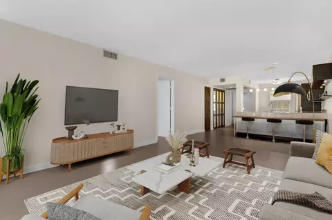 3503 Oaks Way #202, Pompano Beach, FL 33069